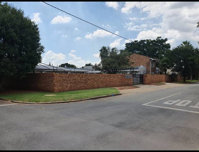 1 BEDROOM APARTMENT TO LET IN BRAKPAN CENTRAL